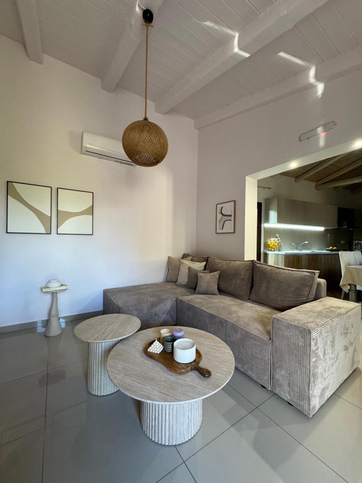 Villa Aspasia With Private Jacuzzi - Oasis Resort Kokkinos Pirgos Exterior photo