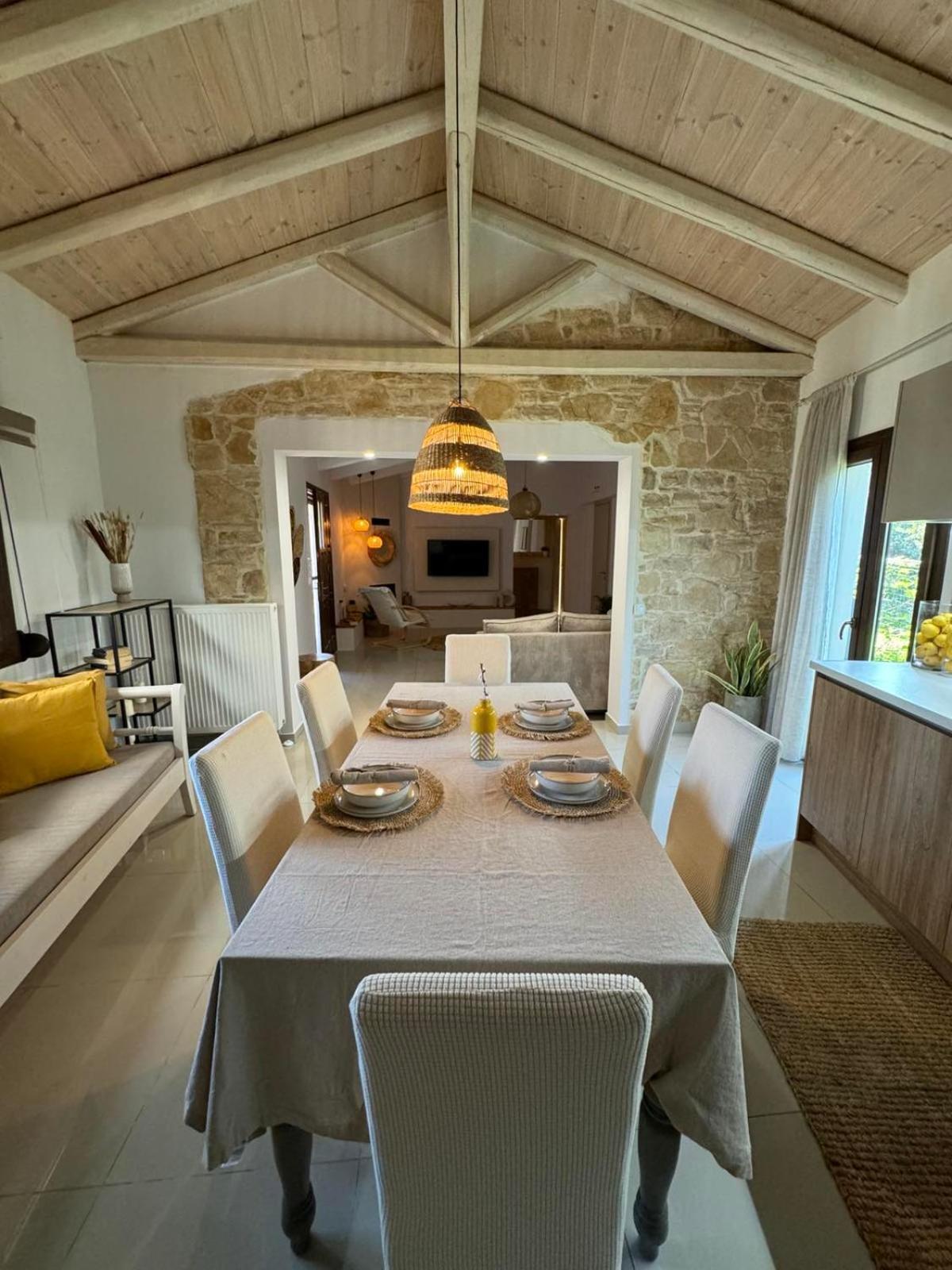 Villa Aspasia With Private Jacuzzi - Oasis Resort Kokkinos Pirgos Exterior photo