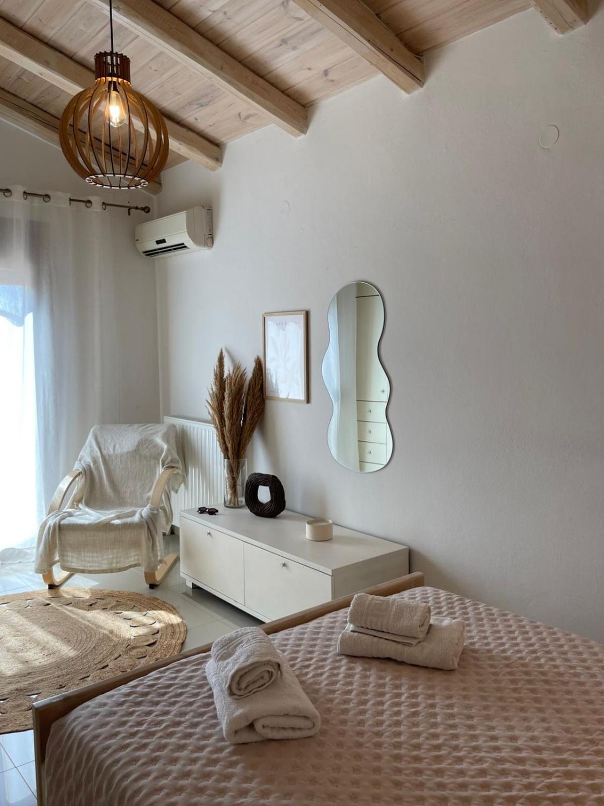 Villa Aspasia With Private Jacuzzi - Oasis Resort Kokkinos Pirgos Exterior photo