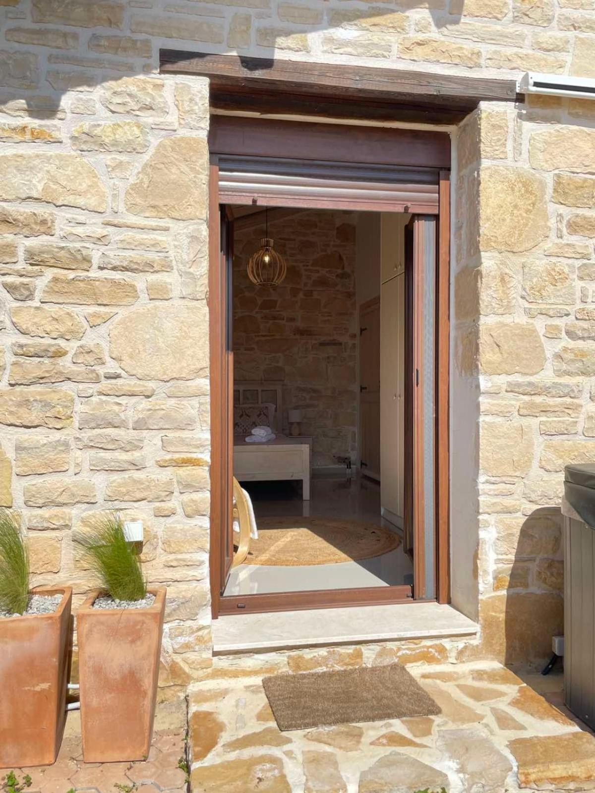 Villa Aspasia With Private Jacuzzi - Oasis Resort Kokkinos Pirgos Exterior photo